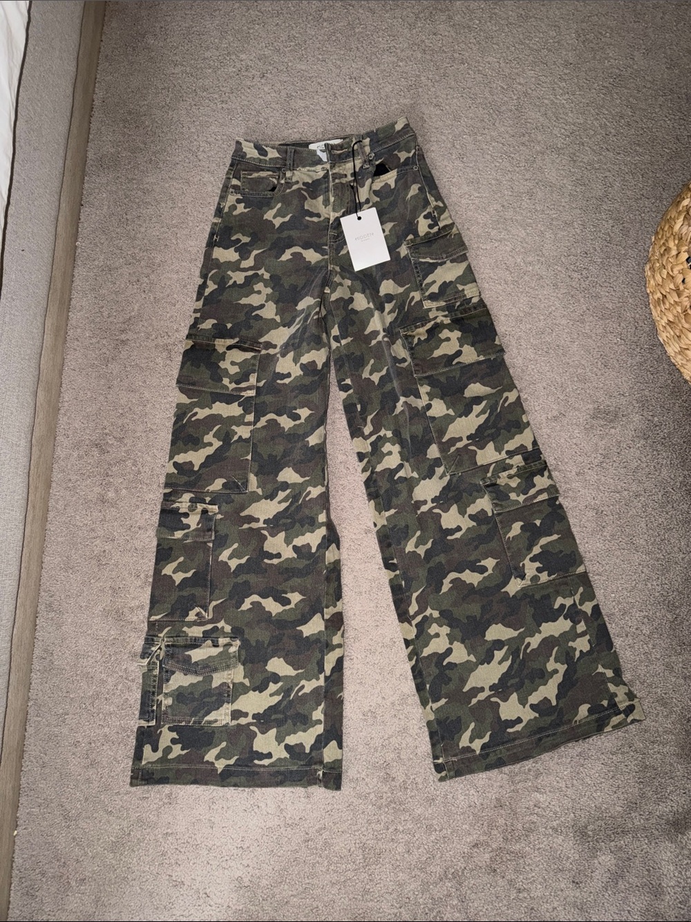 Camo Wide-Leg Cargo Pants - Green Camo